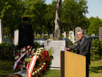 17.8 Am 9. Mai 2012 wurden am Wiener Zentralfriedhof sterbliche Überreste von Opfern der "dezentralen Euthanasie" in der Anstalt Steinhof bestattet 